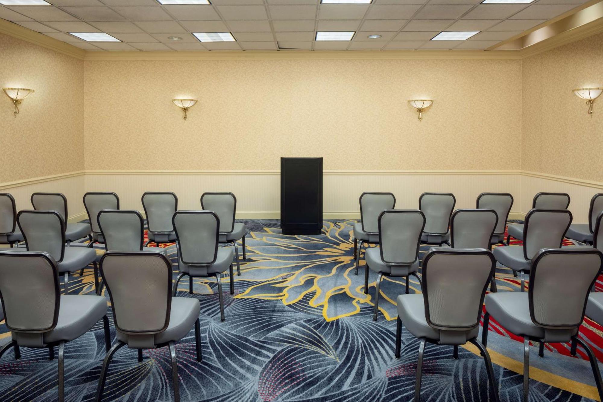 Hilton Chicago/Northbrook Hotel Bagian luar foto