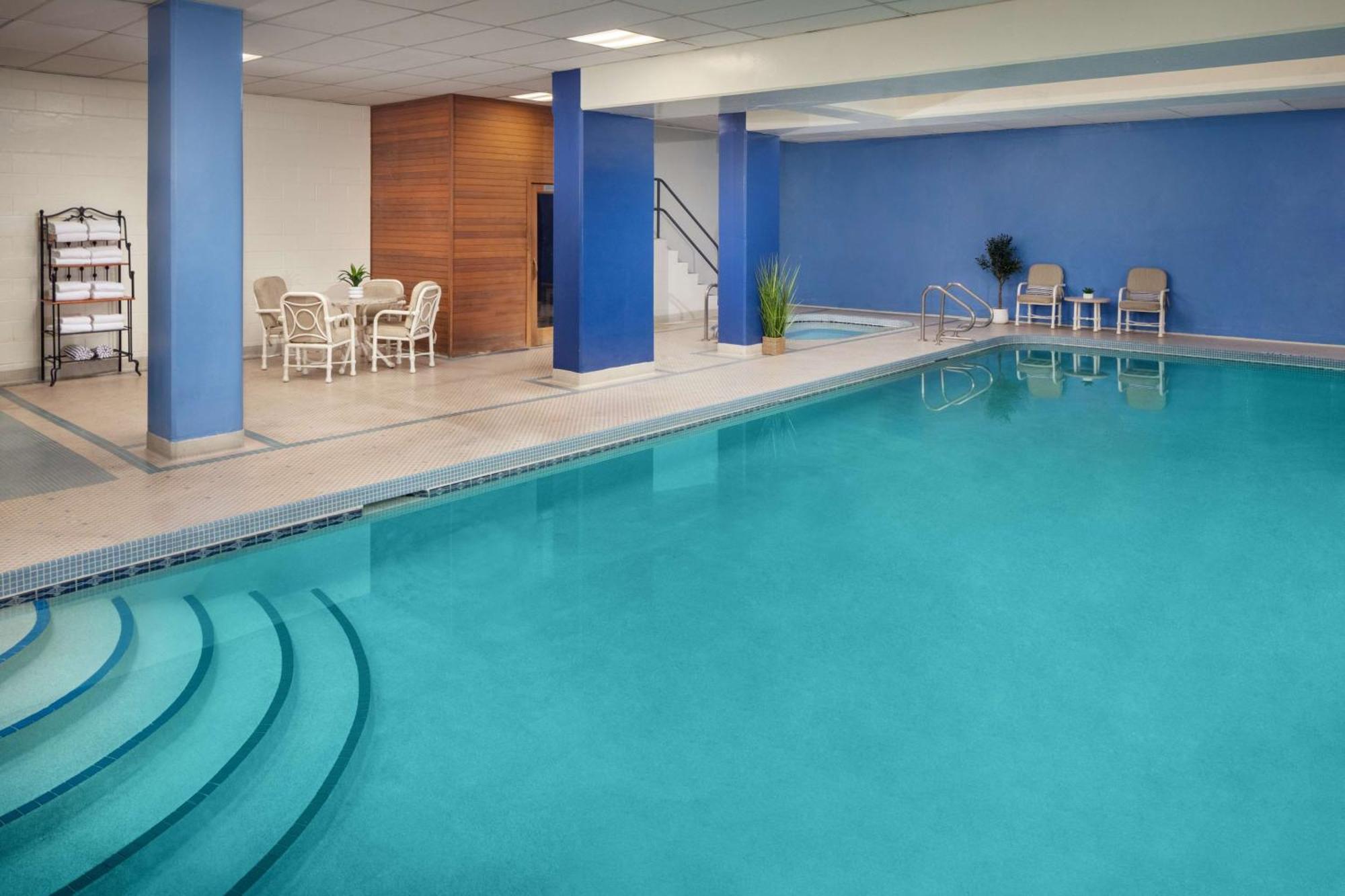 Hilton Chicago/Northbrook Hotel Bagian luar foto